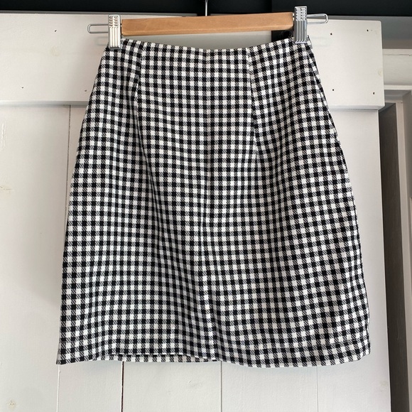 Dynamite Mini Plaid Skirt - Picture 2 of 6
